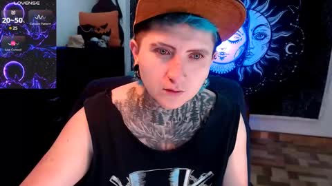 Snapshot of ftmblueyes chatting on February 19, 2:33 am HEHIM online show from February 19, 2:33 am