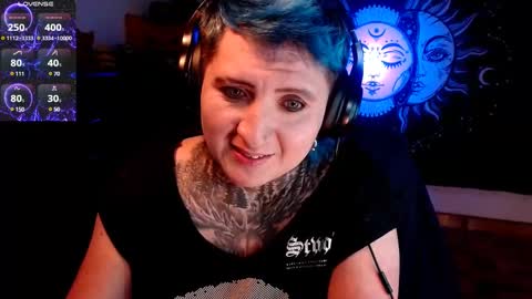 Snapshot of ftmblueyes chatting on February 22, 1:00 am HEHIM online show from February 22, 1:00 am