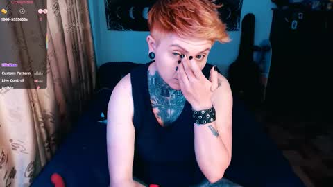 Snapshot of ftmblueyes chatting on October 30, 9:37 pm HEHIM online show from October 30, 9:37 pm