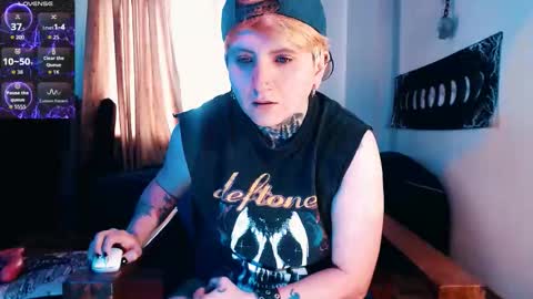 Snapshot of ftmblueyes chatting on November 28, 4:09 pm HEHIM online show from November 28, 4:09 pm