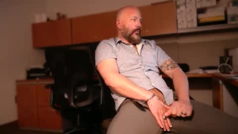 Snapshot of fuckadilf chatting on December 16, 5:33 pm fuckadilf online show from December 16, 5:33 pm