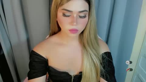 R A I N M O R A L E S  G M A I L . C O M online show from March 26, 9:20 pm