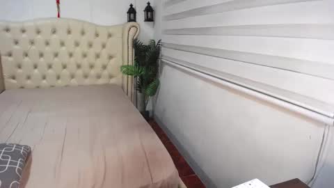 Snapshot of fuckgirl4you chatting on December 14, 10:28 pm khalifa online show from December 14, 10:28 pm