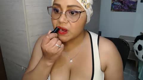 Mia and Gary  online show from October 26, 3:01 am