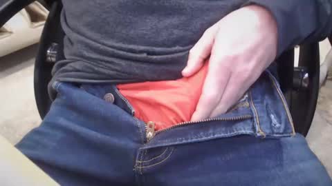 Snapshot of fuckinshootit chatting on February 25, 5:15 pm fuckinshootit online show from February 25, 5:15 pm