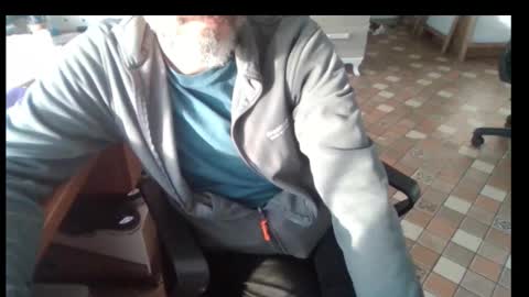 Bruchus online show from November 26, 6:03 am