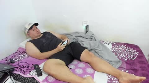 Snapshot of fuckynations chatting on February 8, 7:05 pm Fuckdirtymen online show from February 8, 7:05 pm