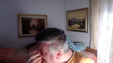 Snapshot of fukingcrazy chatting on December 11, 8:58 am fukingcrazy online show from December 11, 8:58 am