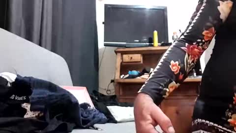 Pizzaz online show from December 4, 1:31 pm