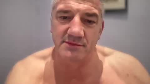 Snapshot of fullback_15 chatting on May 16, 6:32 am fullback_15 online show from May 16, 6:32 am