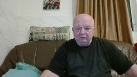 fullballs6 online show from March 25, 2:50 am