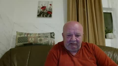 fullballs6 online show from April 16, 2:12 am