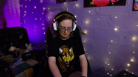 Snapshot of funafterdark13 chatting on December 16, 8:58 pm Princess Nellie Captain Simon online show from December 16, 8:58 pm