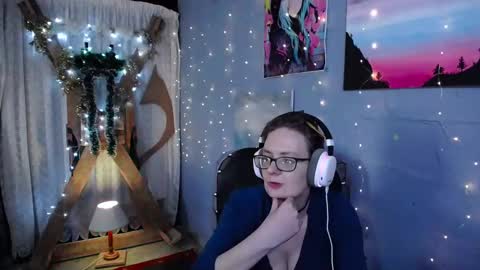 Snapshot of funafterdark13 chatting on December 25, 12:47 pm Princess Nellie Captain Simon online show from December 25, 12:47 pm