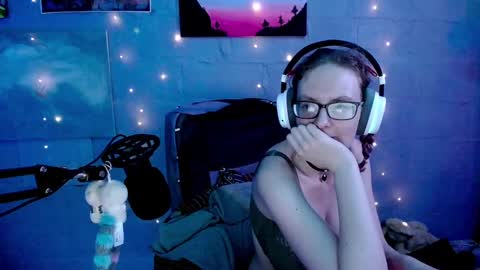 Snapshot of funafterdark13 chatting on January 27, 9:34 am Princess Nellie Captain Simon online show from January 27, 9:34 am