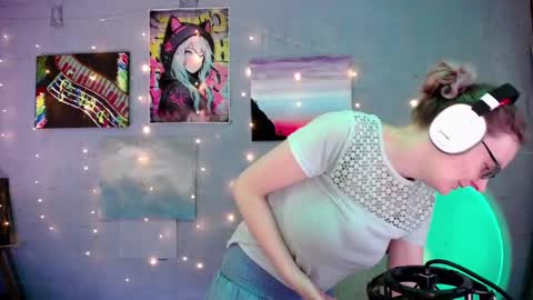 Snapshot of funafterdark13 chatting on February 8, 10:18 am Princess Nellie Captain Simon online show from February 8, 10:18 am