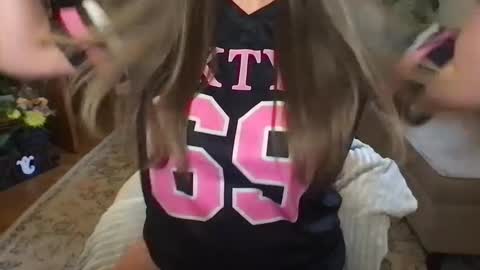 Snapshot of funcamkw chatting on October 2, 9:55 pm Thank you for visiting I hope you had fun 3 online show from October 2, 9:55 pm