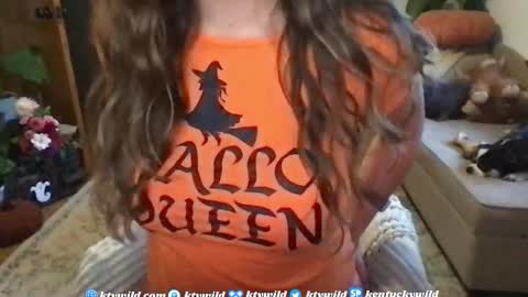 Snapshot of funcamkw chatting on October 15, 9:48 pm Thank you for visiting I hope you had fun 3 online show from October 15, 9:48 pm