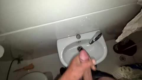 Snapshot of funfishing27 chatting on December 17, 8:59 pm funfishing27 online show from December 17, 8:59 pm