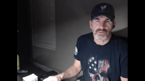 Snapshot of funfitmalelv2 chatting on January 8, 12:37 pm funfitmalelv2 online show from January 8, 12:37 pm