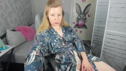funny_bunny4 online show from January 19, 3:32 pm