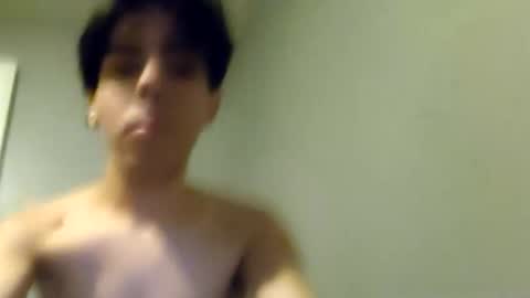 Snapshot of funnyboyy18 chatting on December 1, 4:28 am funnyboyy18 online show from December 1, 4:28 am