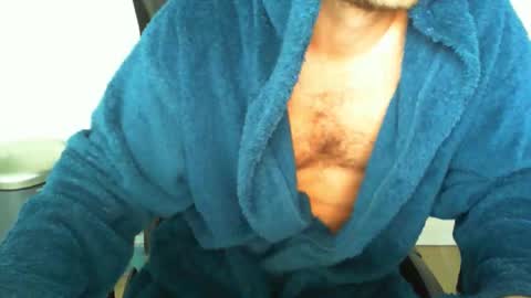 YWhiteNiceMan online show from October 1, 8:20 am