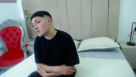 FunThiagoX online show from November 1, 8:00 pm