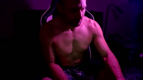 Snapshot of funwithbrent1 chatting on December 6, 8:05 am funwithbrent1 online show from December 6, 8:05 am