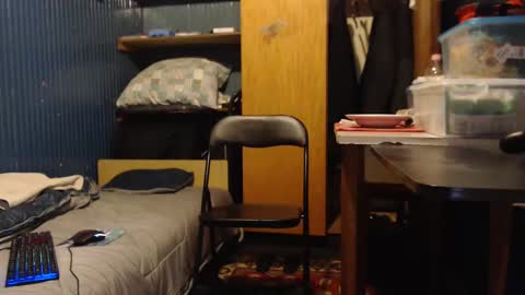 Snapshot of furosz chatting on December 15, 6:59 pm furosz online show from December 15, 6:59 pm