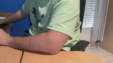 fuzitzu2 online show from April 20, 7:00 am