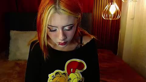 FIRE AND FOX online show from March 8, 8:34 pm