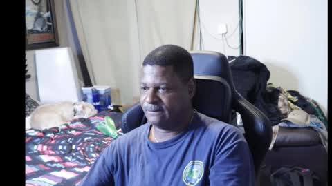 Snapshot of fyrecontrol chatting on December 25, 12:37 am seldom seen online show from December 25, 12:37 am