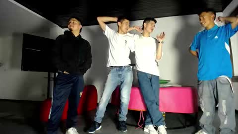 G4MENS online show from November 17, 3:51 pm