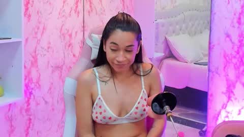 Snapshot of gabbieprice chatting on October 15, 11:43 am Gabbie online show from October 15, 11:43 am