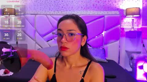 gabbieskinny online show from March 14, 11:59 am