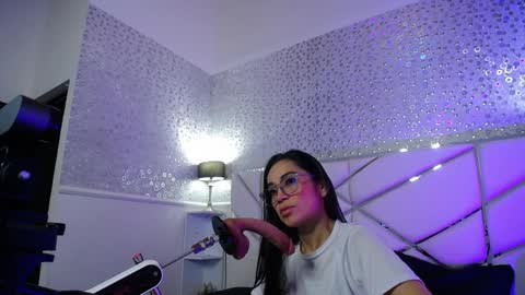 gabbieskinny online show from April 12, 3:00 am