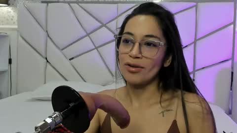 gabbieskinny online show from April 14, 10:21 am