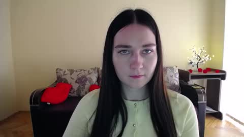 Snapshot of gabby_di chatting on April 25, 8:17 am Jaklin online show from April 25, 8:17 am