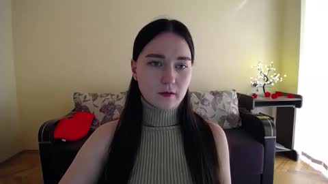 Snapshot of gabby_di chatting on May 4, 8:10 am Jaklin online show from May 4, 8:10 am