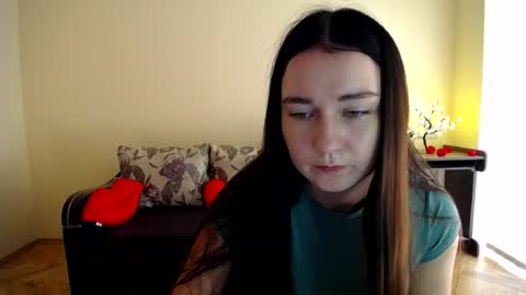 Snapshot of gabby_di chatting on July 2, 8:53 am Jaklin online show from July 2, 8:53 am
