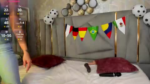 Snapshot of gabby_santos_ chatting on July 9, 11:58 am Gaby Santos online show from July 9, 11:58 am