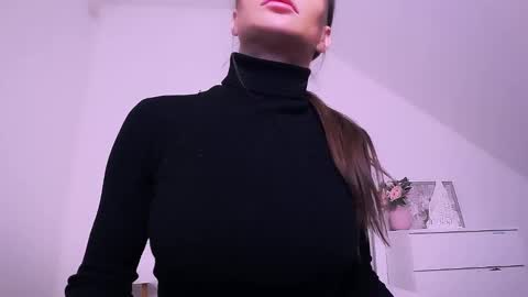 Snapshot of gabi_carter chatting on December 23, 6:11 am GabiCarter online show from December 23, 6:11 am