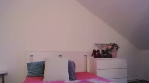 Snapshot of gabi_carter chatting on February 25, 3:27 pm GabiCarter online show from February 25, 3:27 pm