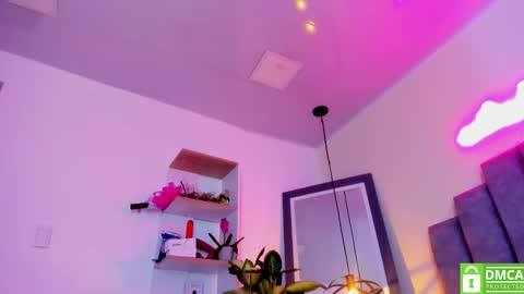 Carolina online show from March 4, 8:37 pm