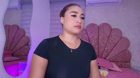 gabriela online show from July 2, 7:20 pm