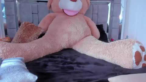 Snapshot of gabriela_montess chatting on December 7, 7:10 pm Gabriela Montes online show from December 7, 7:10 pm