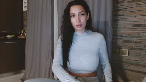 Snapshot of gabrielaaxxx chatting on February 12, 7:35 pm i love to squirt online show from February 12, 7:35 pm