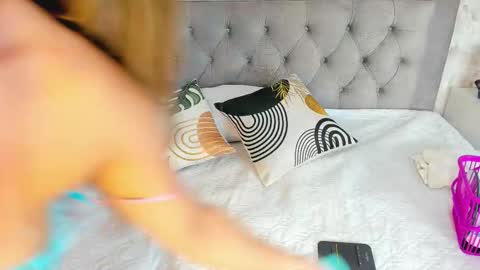   online show from December 15, 1:26 pm