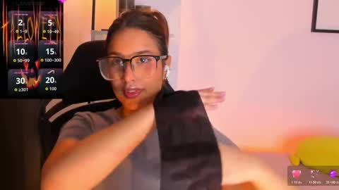 Snapshot of gabriella__tom chatting on October 23, 10:19 pm Gabriella online show from October 23, 10:19 pm